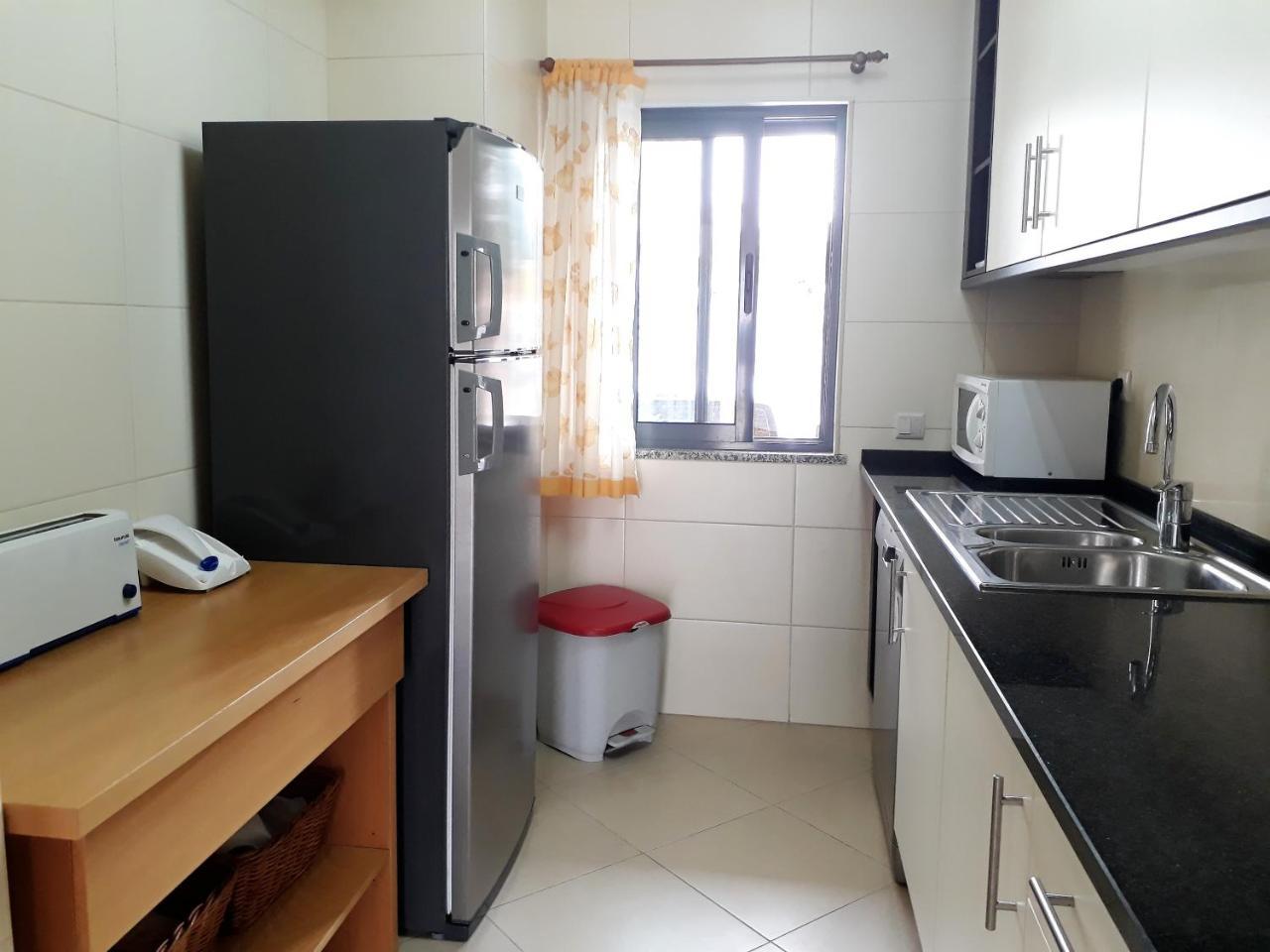T2 Tahiti - Terraco, Familiar, Garagem, Wifi Appartement Quarteira Buitenkant foto