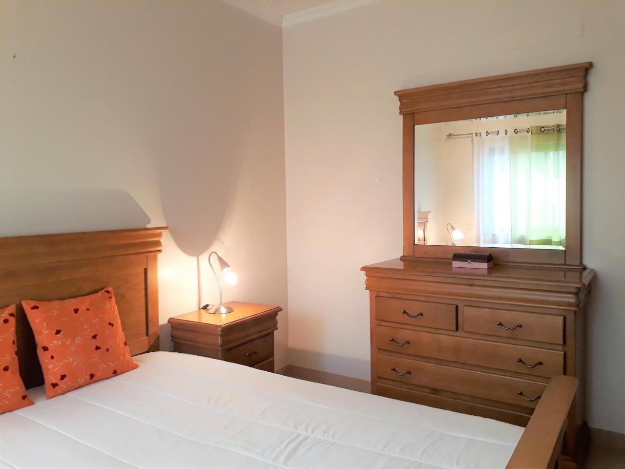 T2 Tahiti - Terraco, Familiar, Garagem, Wifi Appartement Quarteira Buitenkant foto