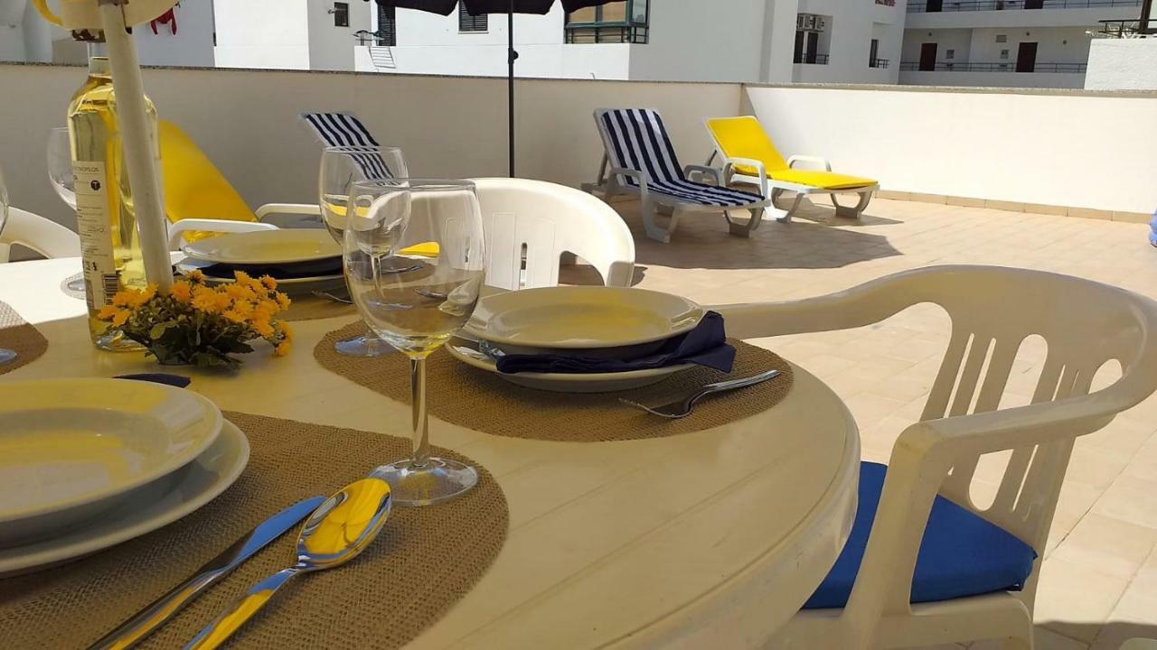 T2 Tahiti - Terraco, Familiar, Garagem, Wifi Appartement Quarteira Buitenkant foto