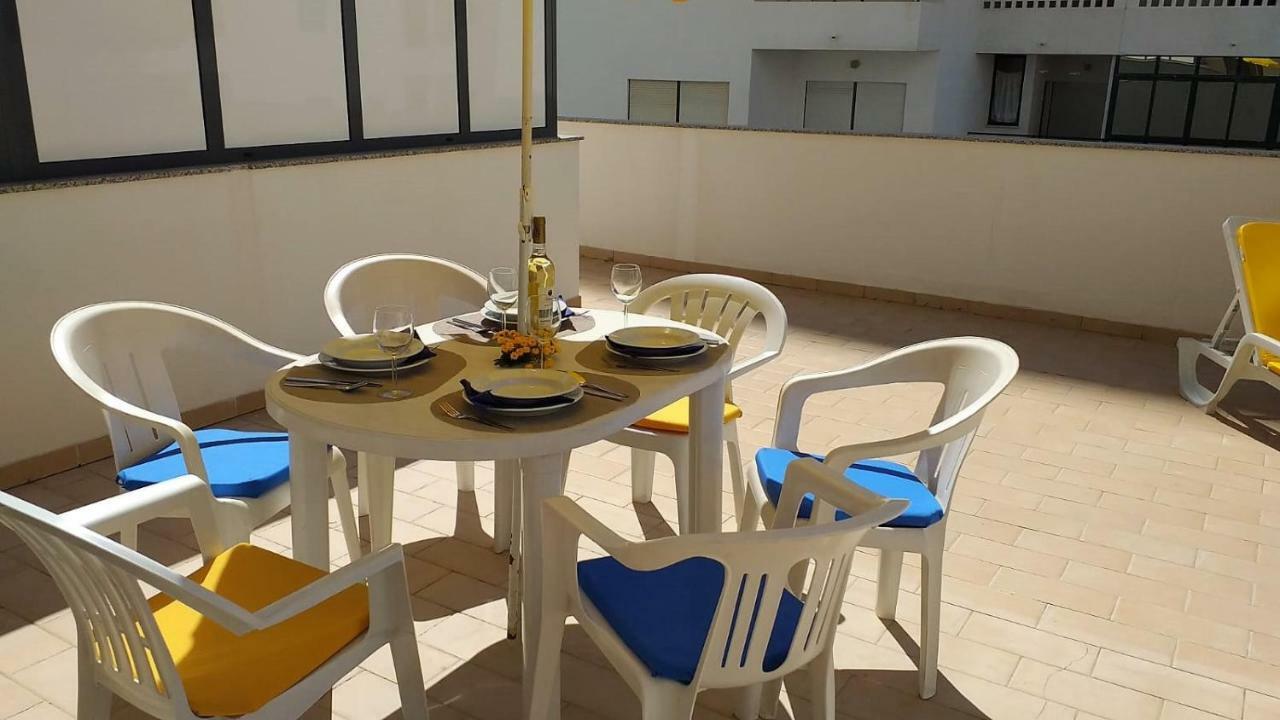 T2 Tahiti - Terraco, Familiar, Garagem, Wifi Appartement Quarteira Buitenkant foto